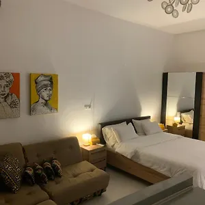 Apartment Chez Rima // Tres Chaleureux F1 // Tres Bien Situe, Dakar